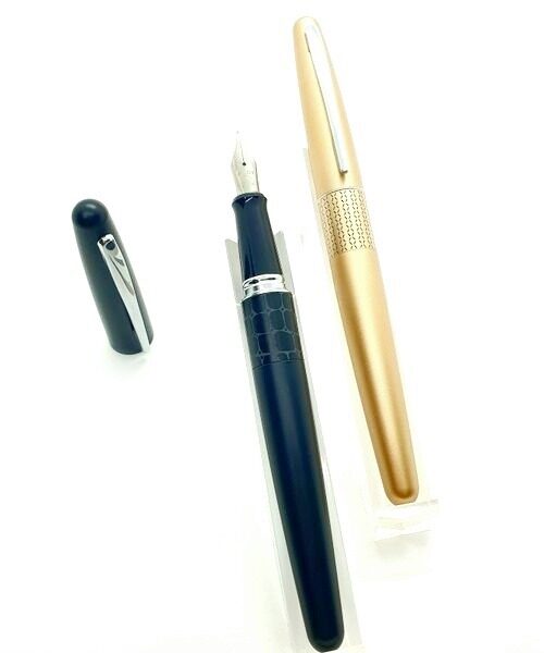 قلم بايلوت الفاخر